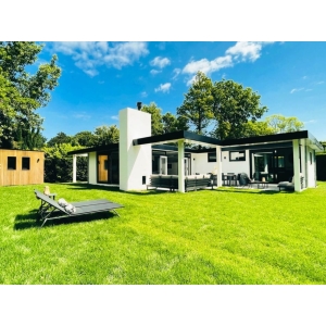Te verstrekken hypothecaire lening op een geheel onder architectuur verbouwde luxe recreatiewoning aan het strand bestemd voor de verhuur te Ouddorp Te verstrekken hypothecaire lening op een geheel onder architectuur verbouwde luxe recreatiewoning aan het strand bestemd voor de verhuur te Ouddorp