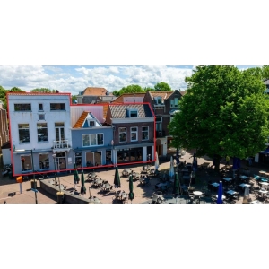 Te verstrekken hypothecaire lening op twee commerciële ruimtes, twee woningen en een woning/kantoorruimte bestemd voor de verhuur te Hellevoetsluis Te verstrekken hypothecaire lening op twee commerciële ruimtes, twee woningen en een woning/kantoorruimte bestemd voor de verhuur te Hellevoetsluis