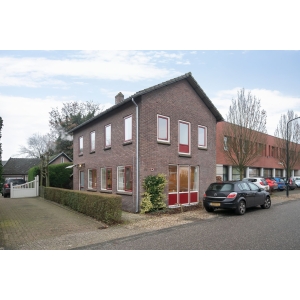 Te verstrekken hypothecaire lening op een vrijstaande woning bestemd voor de verhuur te Apeldoorn Te verstrekken hypothecaire lening op een vrijstaande woning bestemd voor de verhuur te Apeldoorn