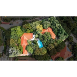 Te verstrekken hypothecaire lening op een dubbele villa met zwembad bestemd voor de verhuur te Emmastad