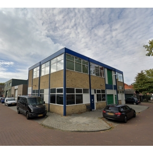 Te verstrekken hypothecaire lening op een kleinschalig multi-tenant bedrijfsverzamelpand (energielabel A) bestemd voor de verhuur te Bussum Te verstrekken hypothecaire lening op een kleinschalig multi-tenant bedrijfsverzamelpand (energielabel A) bestemd voor de verhuur te Bussum